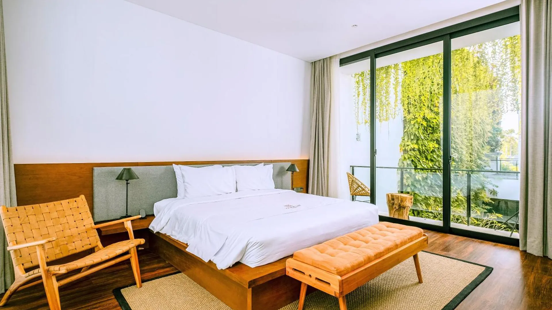 Entire Villa 3 Bedroom Private Pool Live Location #A19 Canggu