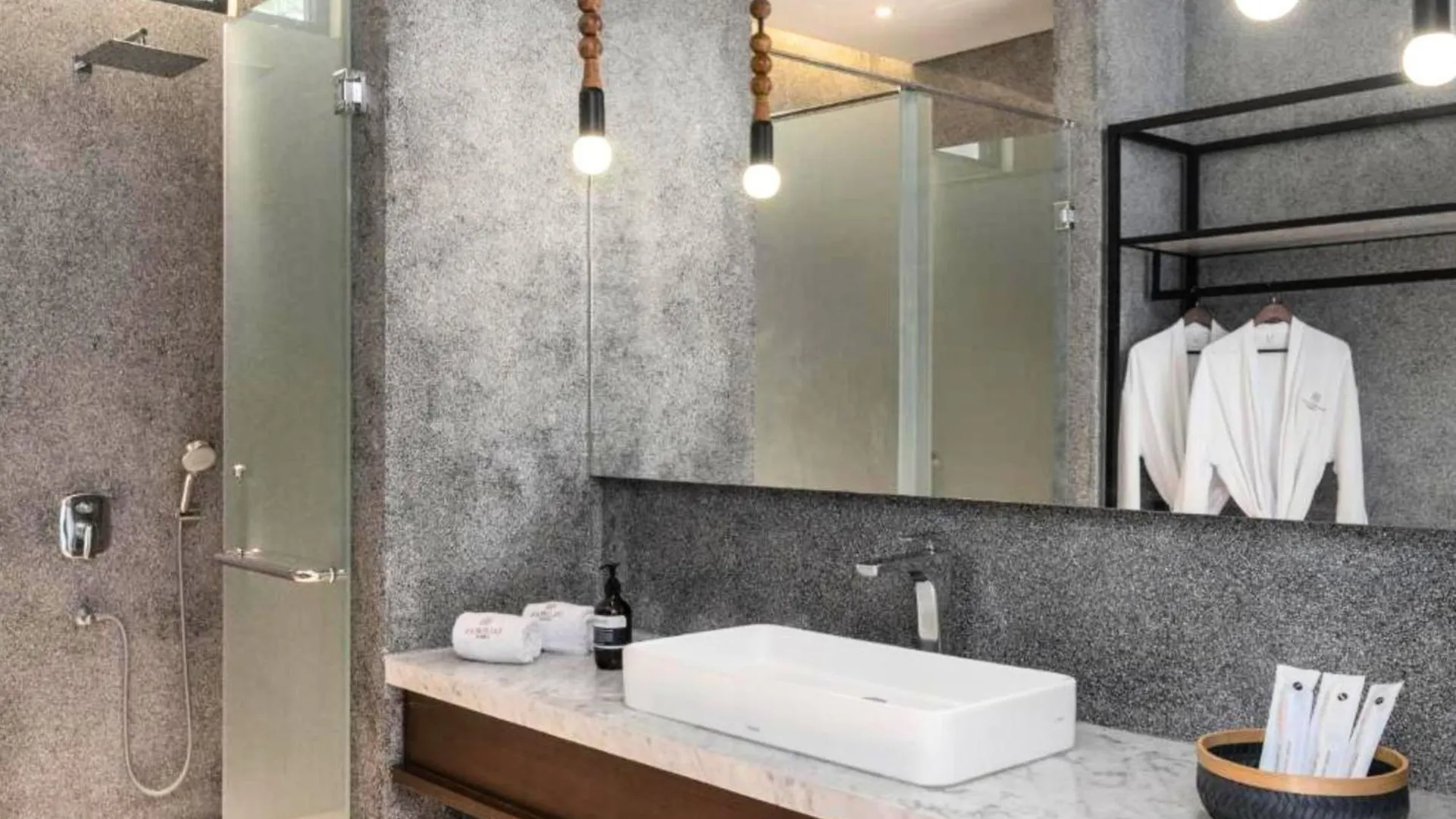 Entire Villa 3 Bedroom Private Pool Live Location #A19 Canggu  Canggu (Bali)